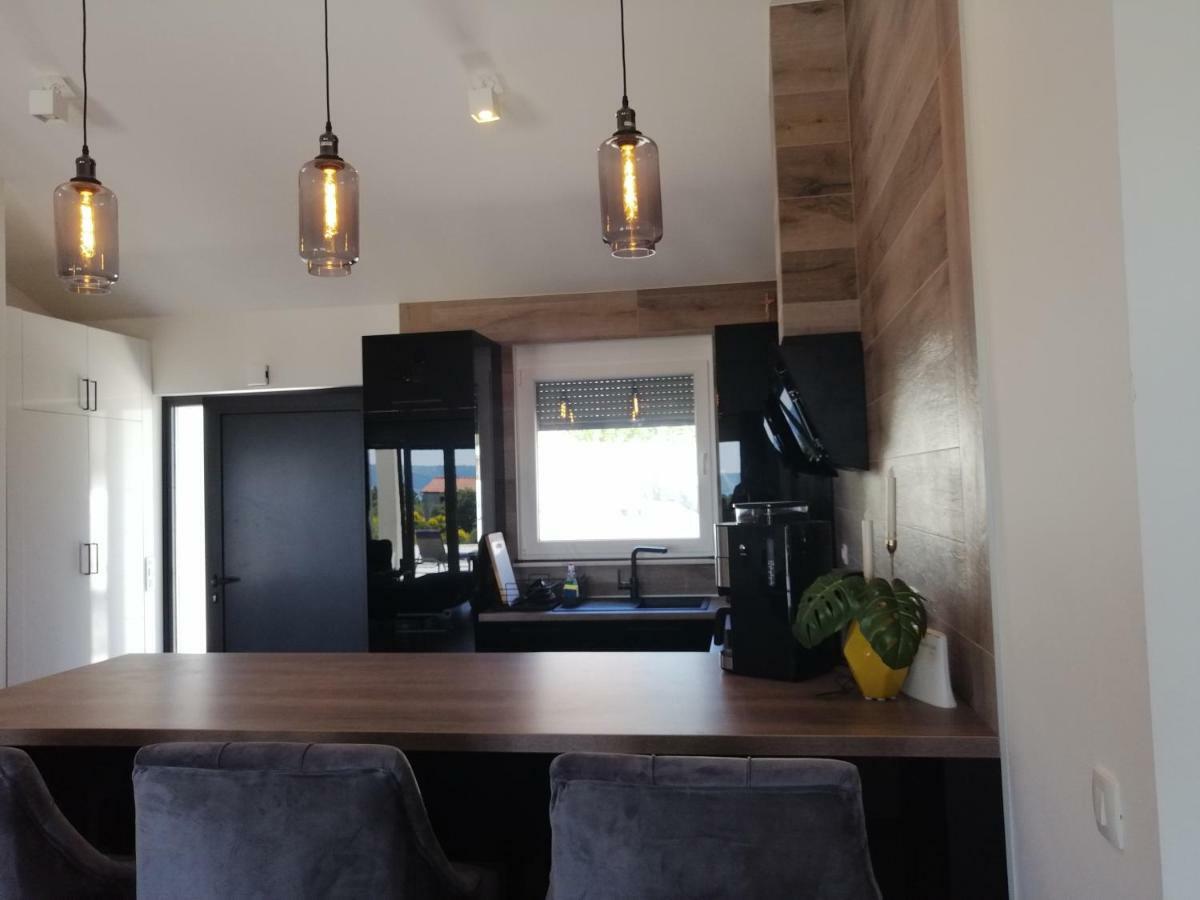 Villa Orao Kaštel Novi Dış mekan fotoğraf